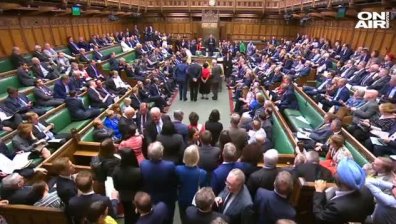 Британската Камара на общините опитва да блокира Brexit без сделка