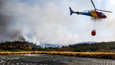 Пожари обхванаха Лондон, кметът Хан заяви, че положението е критично