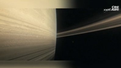 НАСА откри вода на два спътника в Слънчевата система 
