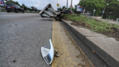 Двама загинаха, а жена е в критично състояние при тежка катастрофа край Пловдив