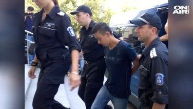 Яйца полетяха по обвинения за убийството на Никол от Бургас