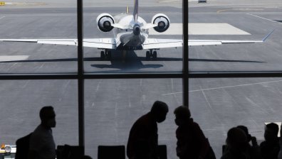 Ирландия затяга мерките за пристигащи, без значение ваксинирани или не