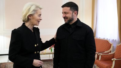 Володимир Зеленски и Фон дер Лайен обсъдиха 17-ия пакет от санкции на ЕС срещу Русия