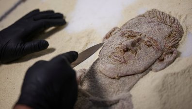 Меси в чиния: Готвач превърна шницел в истинско произведение на изкуството (СНИМКИ)