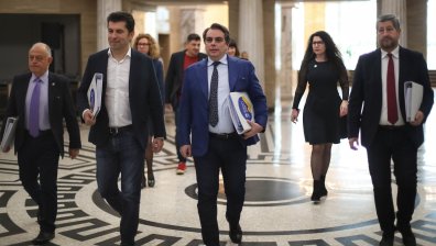 Кирил Петков, Асен Василев, Христо Иванов и Атанас Атанасов подадоха документи за вота