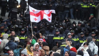 В Грузия спускат нов президент, елиминирайки гласуването на гражданите