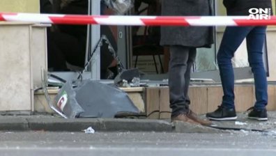 Арестуваха двама за обир на банкомат през ноември