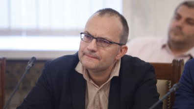 Спор за миналото: Закриването на Комисията по досиетата предизвика политически реакции