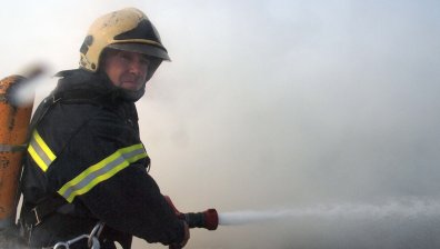 Огнен Ад в Девинско - пожар унищожи плевня с дърва и сено в девинското село Брезе