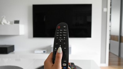 Как да настроите звука на телевизора, за да чувате диалога