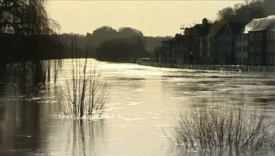 Великобритания очаква нова буря с ураганни ветрове