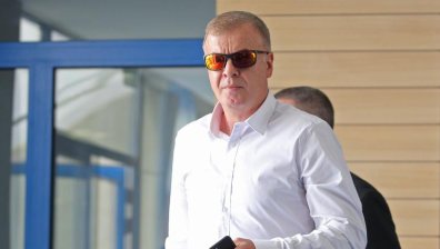 След скандалите в "Левски": Наско Сираков тръгна с охрана