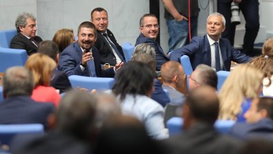 Напрежение в парламента заради декларацията срещу КС (+ВИДЕО)