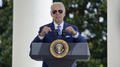 Голяма победа за Байдън - Сенатът одобри плана му за климата, здравето и данъците