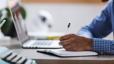 Движенията на ръцете при писане с ръка укрепват мозъка