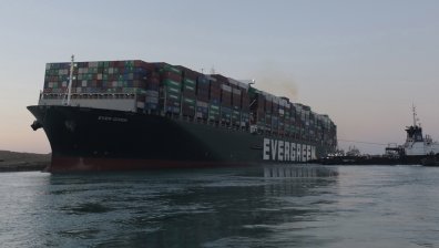 Освободиха "звяра", запушил Суецкия канал: 370 кораба чакат на опашка
