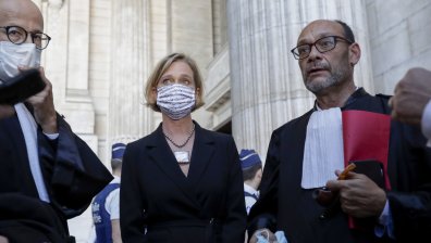 Извънбрачна дъщеря на белгийски крал иска титлата "принцеса"