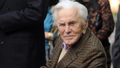 На 103 г. почина легендарният Кърк Дъглас