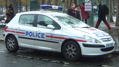 Полиция е обградила заподозрения за убийствата в Тулуза