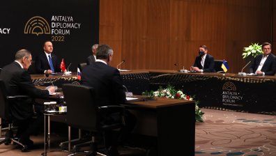 Кулеба и Лавров не се споразумяха за 24-часово спиране на огъня