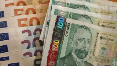 България успешно приключи прехода към еврото