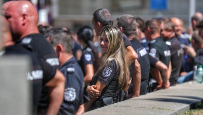 Даваме най-много пари за полиция в ЕС, но служителите не са навън, а по бюрата
