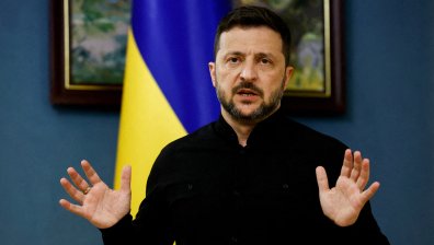 Зеленски: Украйна няма да дари земята си на Русия