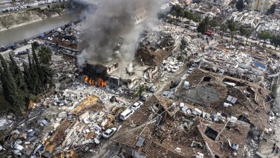 Земетресенията удариха и турската лира, засегнат е и туризмът