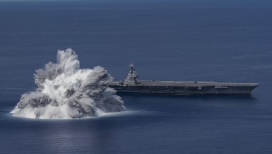 Американски военни взривиха тонове експлозив в Океана, предизвикаха трус