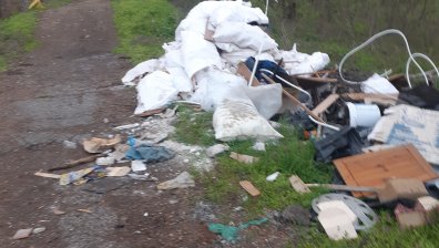 От Helpbook: Западен парк бавно, но сигурно се превръща в сметище