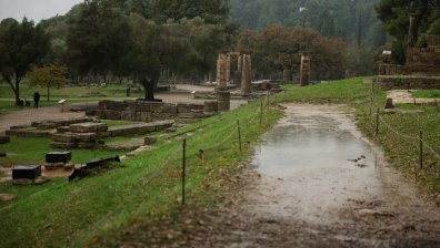 Гърция се бори с бурите и дъждовете от циклона "Адел"