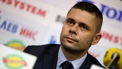 Селекционерът на младежкия отбор по футбол е с Ковид-19