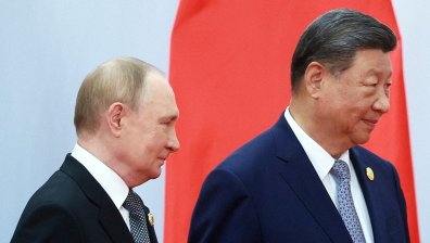 Си Дзинпин опъна червен килим за Владимир Путин и Ким Чен Ун в Пекин