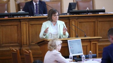 Нинова: Двете управляващи коалиции грозно и цинично се карат за бюджета
