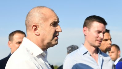 Радев даде голяма заявка за космическия и отбранителен център в Доброславци