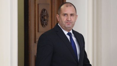 Радев: От правителството зависи дали икономическата криза ще ескалира в политическа