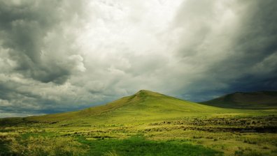 Очаква ни облачно време, дъждът се измества на изток
