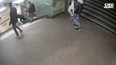 Започва делото срещу мъжа, ритнал жена в берлинското метро