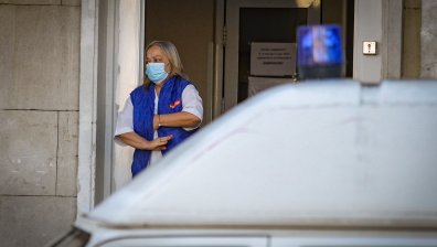 Спря токът в МБАЛ Благоевград, пациенти чакат на над 32&deg;