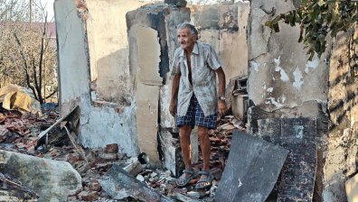 Изпепелени домове, коли и минало след пожара край Бургас (СНИМКИ)