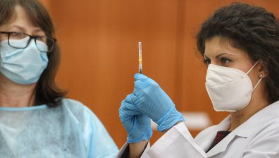 МЗ: Бременните да се ваксинират срещу Ковид-19 след 12-ата гестационна седмица