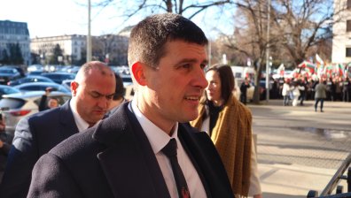 Депутатите от "Величие" се заклеха в парламента