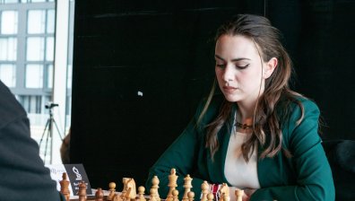 Шахматен конфликт: Спорът между Салимова и федерацията се задълбочава