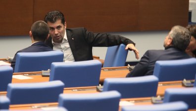 Отпада съхранението в страната на 100% от запасите на нефт и нефтопродукти