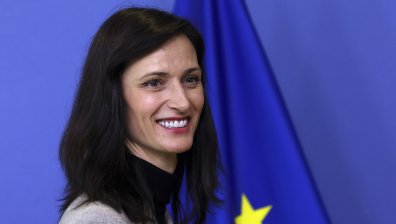 Засичат Омикрон с новоразработен тест, Мария Габриел със суперлативи за метода