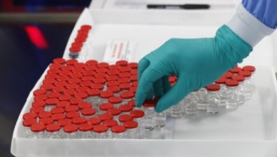 Исторически момент в Европа: При над 14 млн. заразени ваксинацията започна