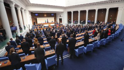 Радев: Депутатите да гарантират сигурността на България, до нас бушува война