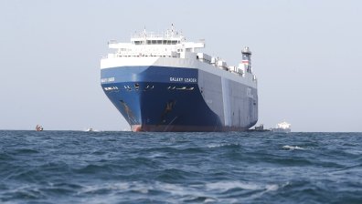 Все още няма връзка с българите от кораба "Galaxy Leader", търговци губят милиарди