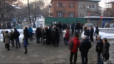Жителите на "Красна поляна" заплашват с протест заради ромско гето
