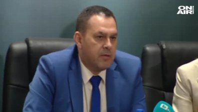 Задържаните митничари искали пари под формата на такса "почерпка"